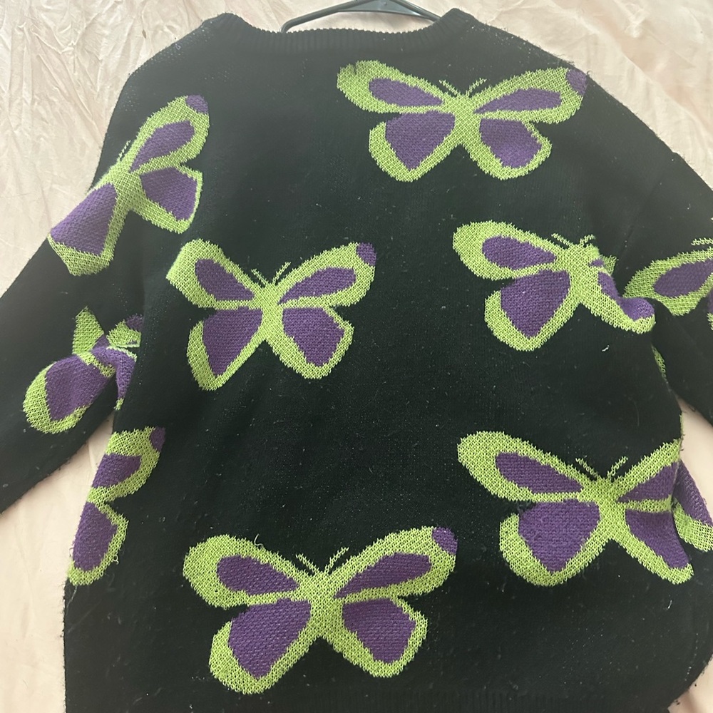 Butterfly sweatshirt - Picture 7 of 7